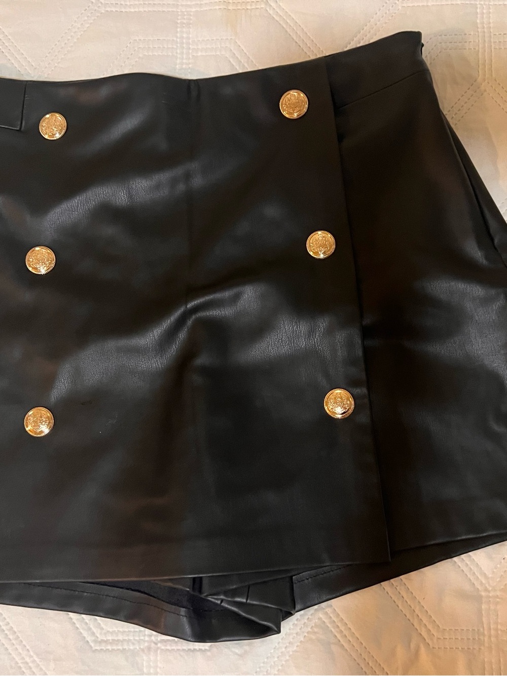 Zara Faux Leather Gold Button skirt/shorts (L) - Picture 8 of 8